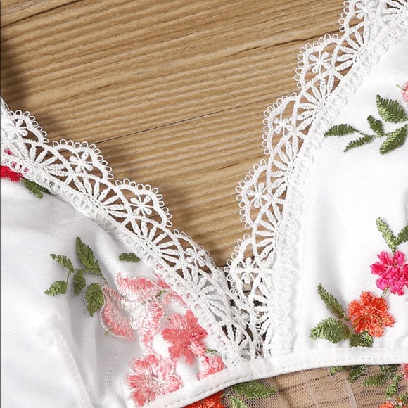 White floral transparent mesh one piece Swimsuit - Picture 5 of 6